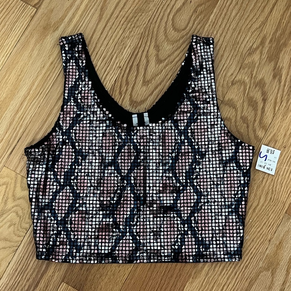 Sequin cropped tank top
